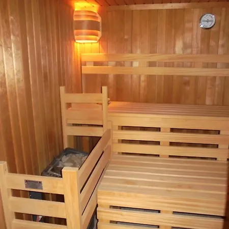 Rühn Mit Indoorschwimmbad * Ruhn