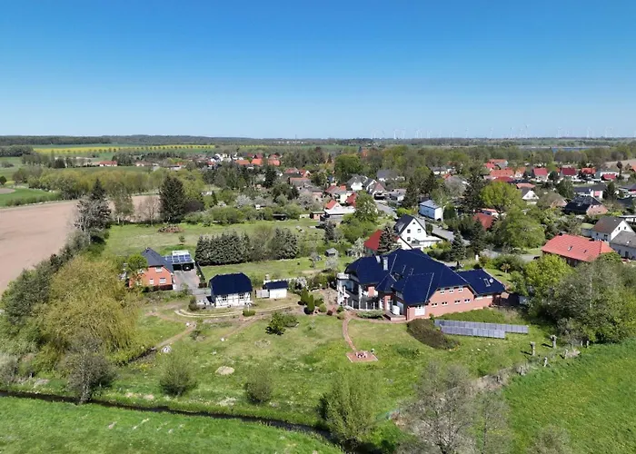 Merle Mit Privatem Indoorpool Hébergement de vacances Ruhn