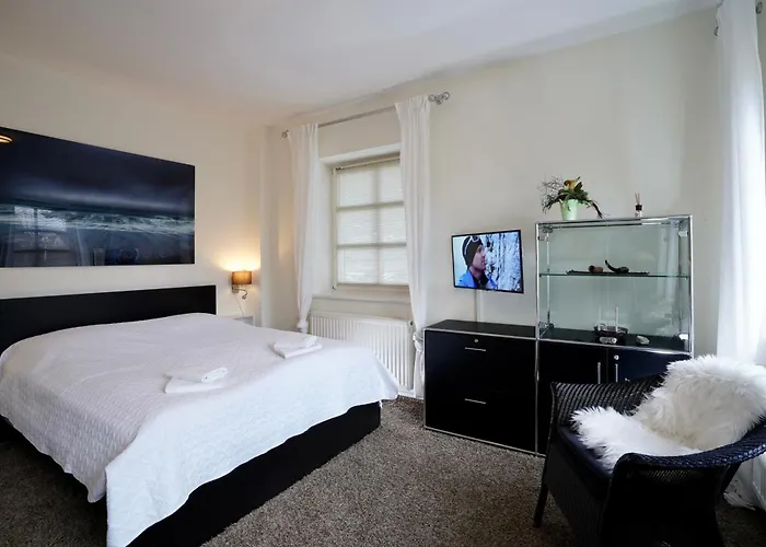 Merle Mit Privatem Indoorpool * Ruhn