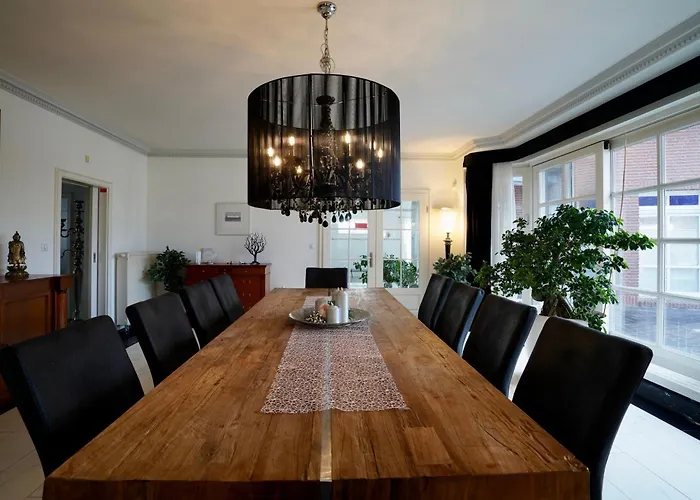 Merle Mit Privatem Indoorpool Hébergement de vacances